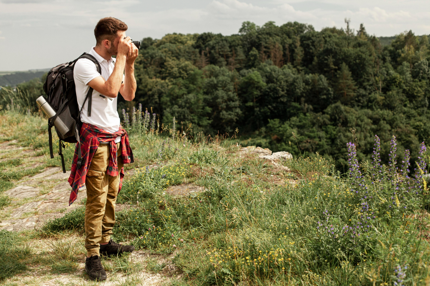 homme en randonnée, photos de la vue